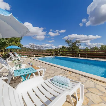 Casa de Férias Holiday Fabio By Interhome *