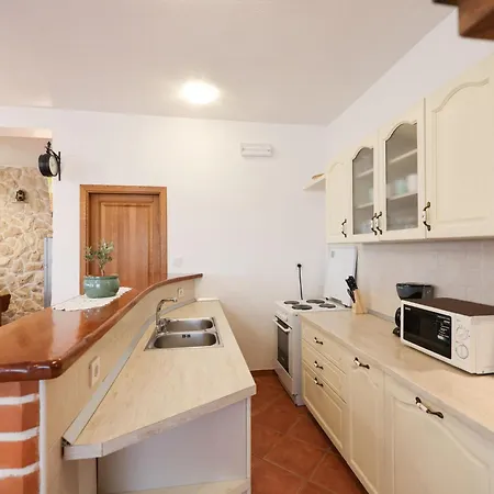 Сasa de vacaciones Holiday Fabio By Interhome