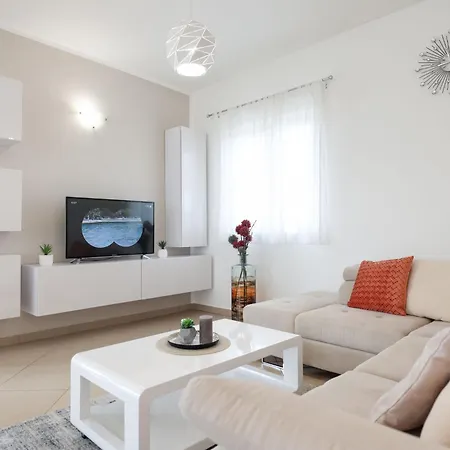 Сasa de vacaciones Holiday Fabio By Interhome *